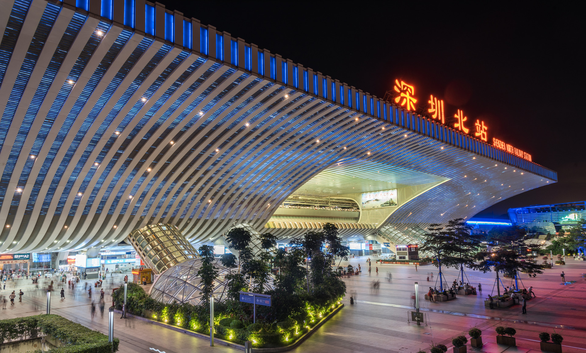 航拍深圳北站,国内唯一采用"上进上出"的火车站