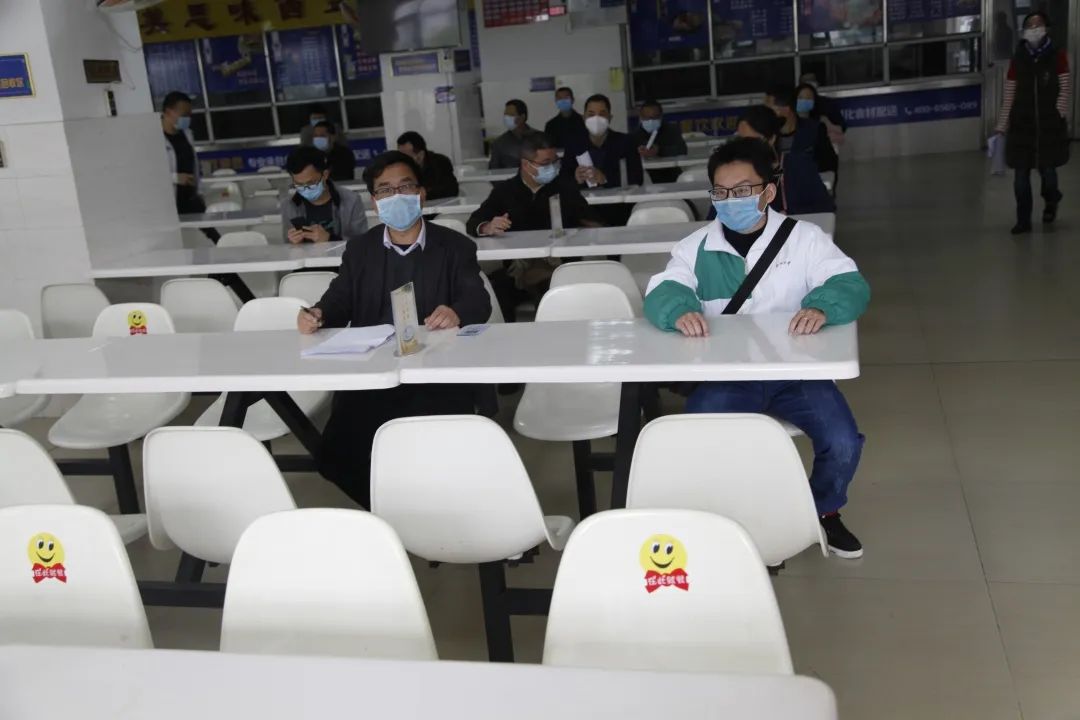 鏖战疫情不懈怠 模拟演练高还原 ——泉州五中城东校区开展疫情防控