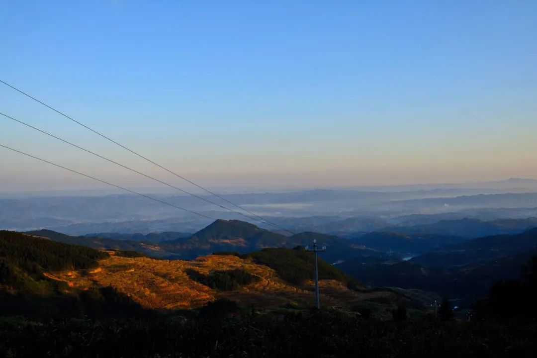 【我眼中的麻阳】西晃山:一览众山小