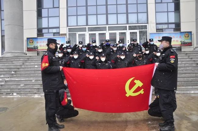 人口巡查警察_和平精英巡查员图片(3)