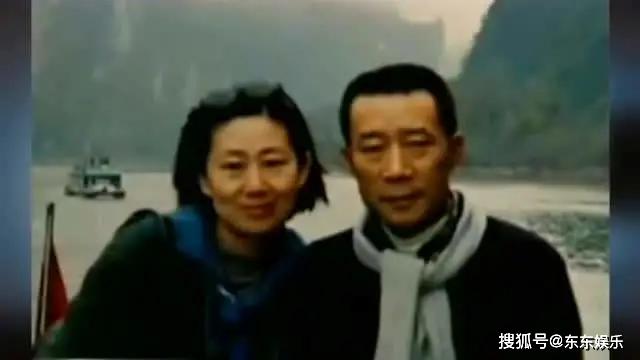 李雪健患癌期间妻子于海丹愿意用生命去换他的生命为之敬佩