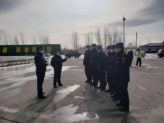 人口巡查警察_和平精英巡查员图片(3)