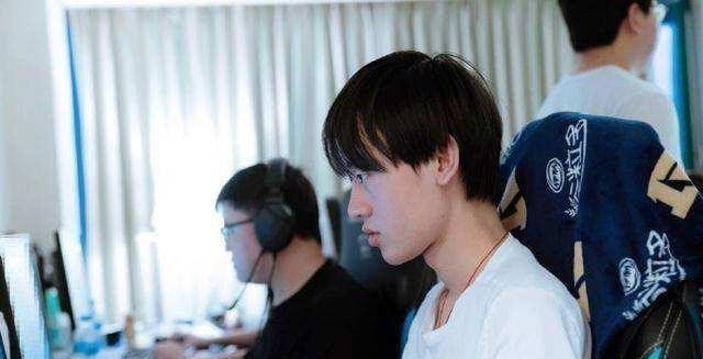 lpl2020春季赛实力排名_2020lpl春季赛,三月份最新战队排名,Es战队一路飙升