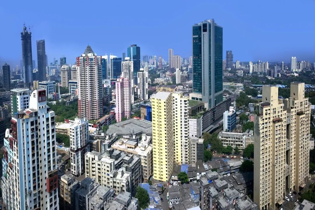 孟买城市天际线 孟买是印度的港口城市,国际化程度很高,因此餐饮业较