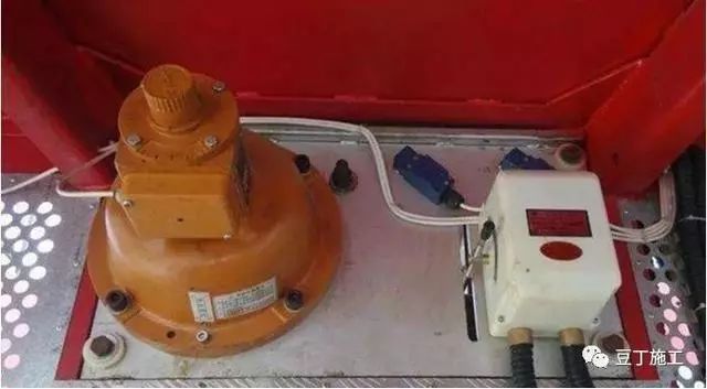 施工升降机防坠器