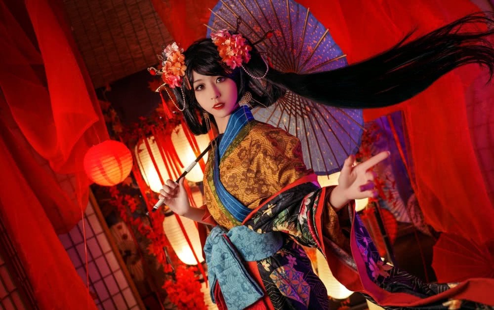 小姐姐cos《王者荣耀》孙尚香,身穿日式和服,比原版角色更优雅