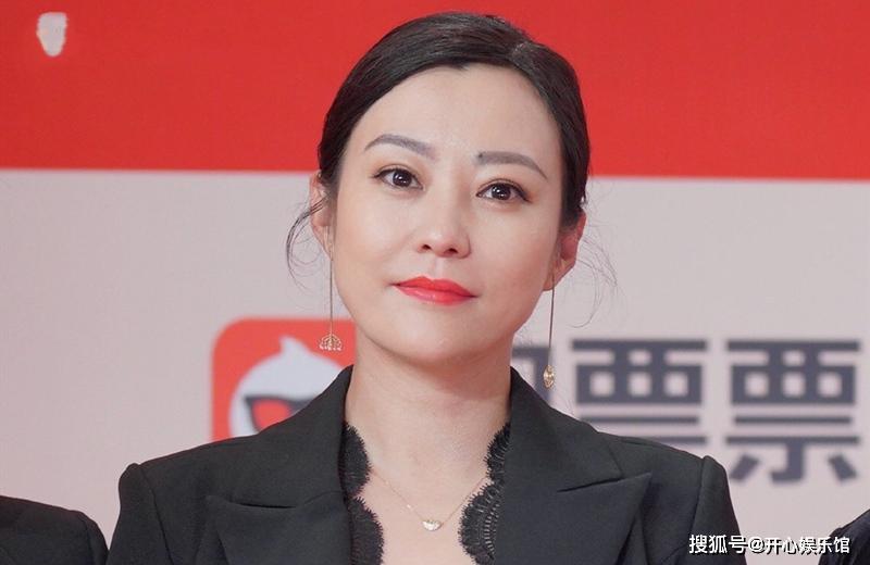 在圈内以感情经历丰富著称的她,如今41岁却依旧单身_郝蕾