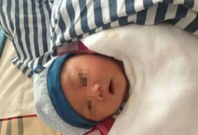 婴儿怎么抱着洗澡 785776d267f4412f861af35362977478.jpeg