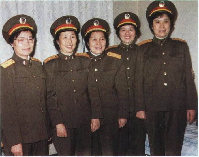 1988年授衔，有5位女性被授少将军衔，她们都是谁？都担任何职？