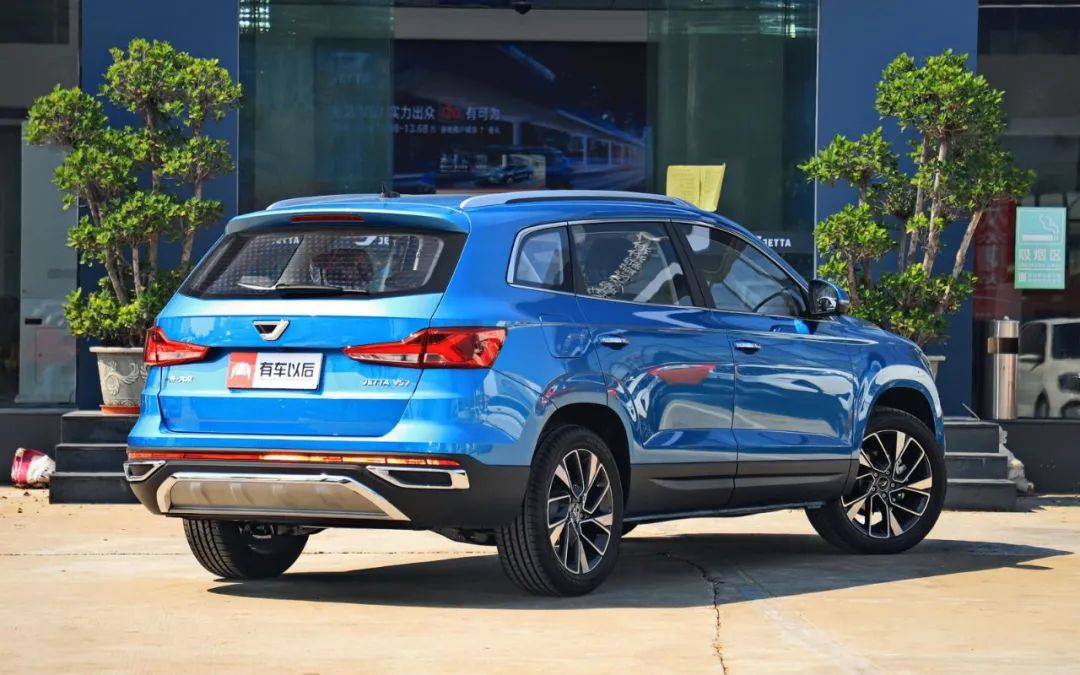 捷达vs7是捷达品牌的第二款suv,在设计上它与捷达vs5(参数|图片)一脉