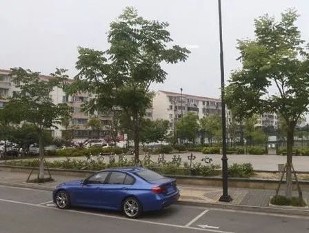 已开放场馆:常熟市海虞北路25号地址:海虞北路体育馆恢复开放田径场