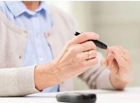 激光笔的危害有多强大 fa5e3792334a44f3993f5f96f69a63e8.jpeg