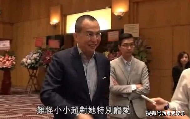 郭嘉文失去李泽楷宠爱，在家中孤独吃烧烤，彻