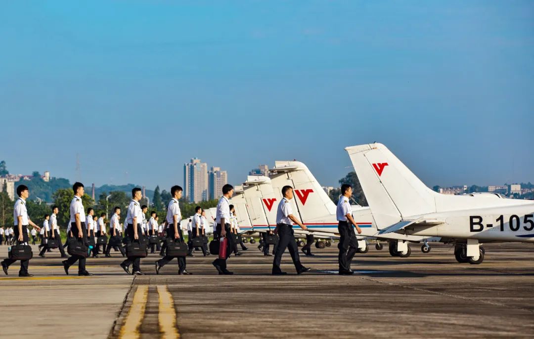 中国民航飞行学院供图中国民用航空飞行学院,直属中国民用航空局,是