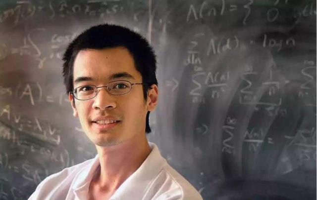 原创他，数学天才，IQ高达230，21岁当博士，24岁成顶尖大学终身教授