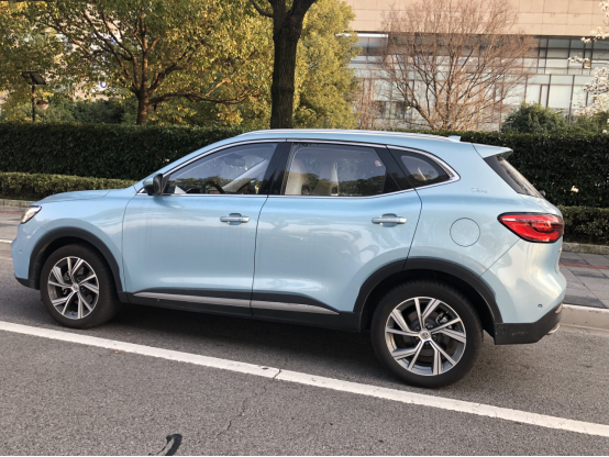 比较大气的车有哪些 93287d22e382464f877ab0861fe99fbc.png