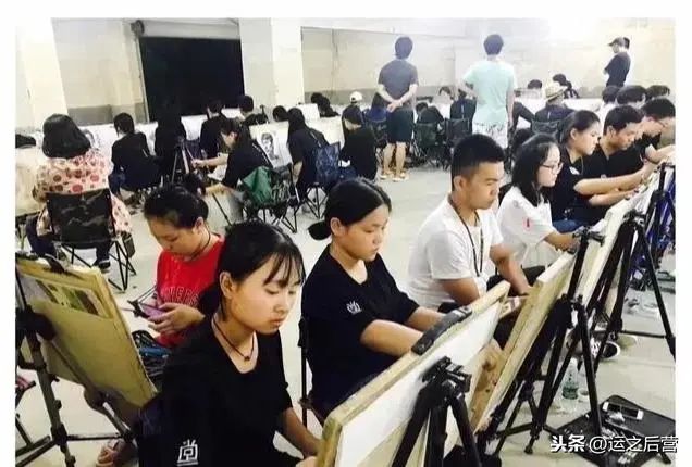 『战线』普通家庭考生不要“入坑”！这些专业战线长、花费高
