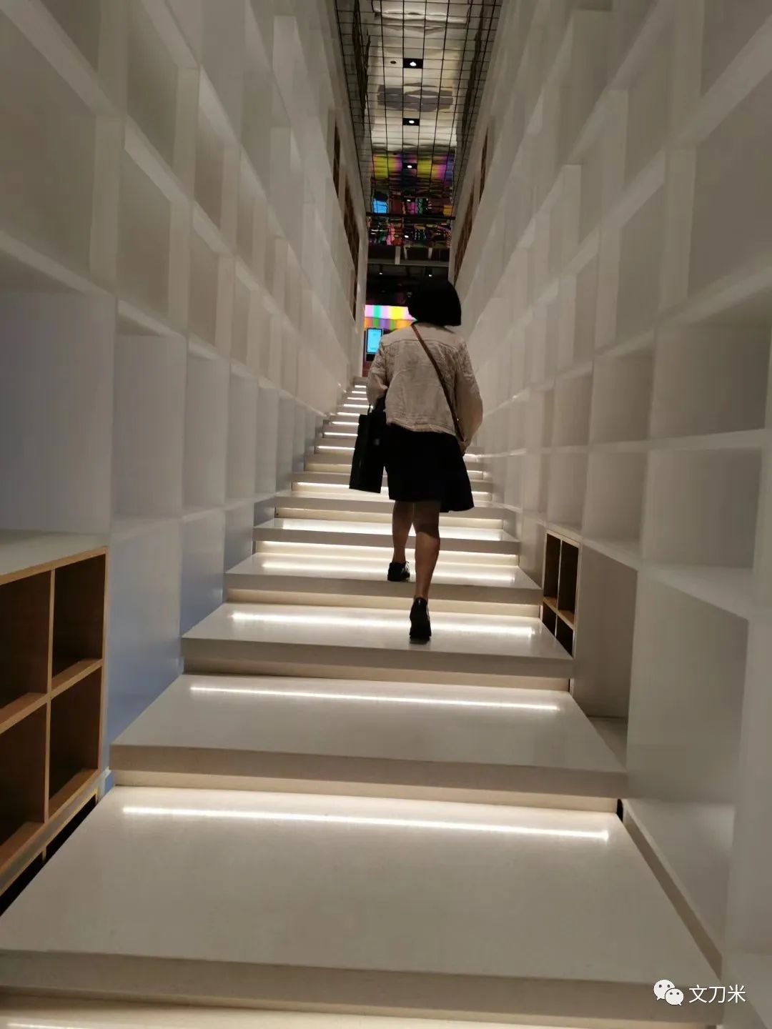 dc08a074692b4641b4d74f4a22a347a2.jpeg