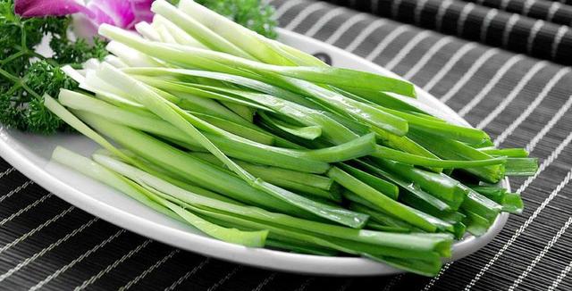 春季必吃美食丨把这抹绿色做成菜,隔壁小孩都馋哭了!