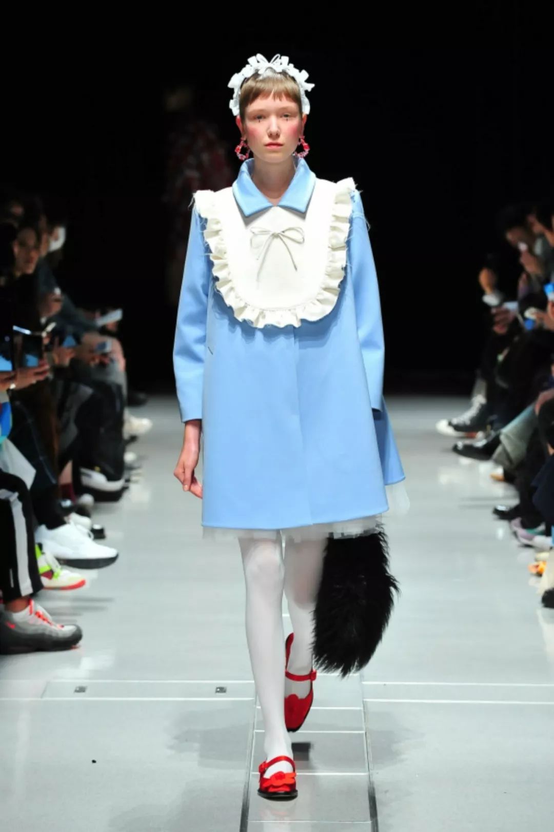2021年最流行的服装,2021年最流行的女装 这些可都是2021女装大火的流行服装风格分析,不会辨别