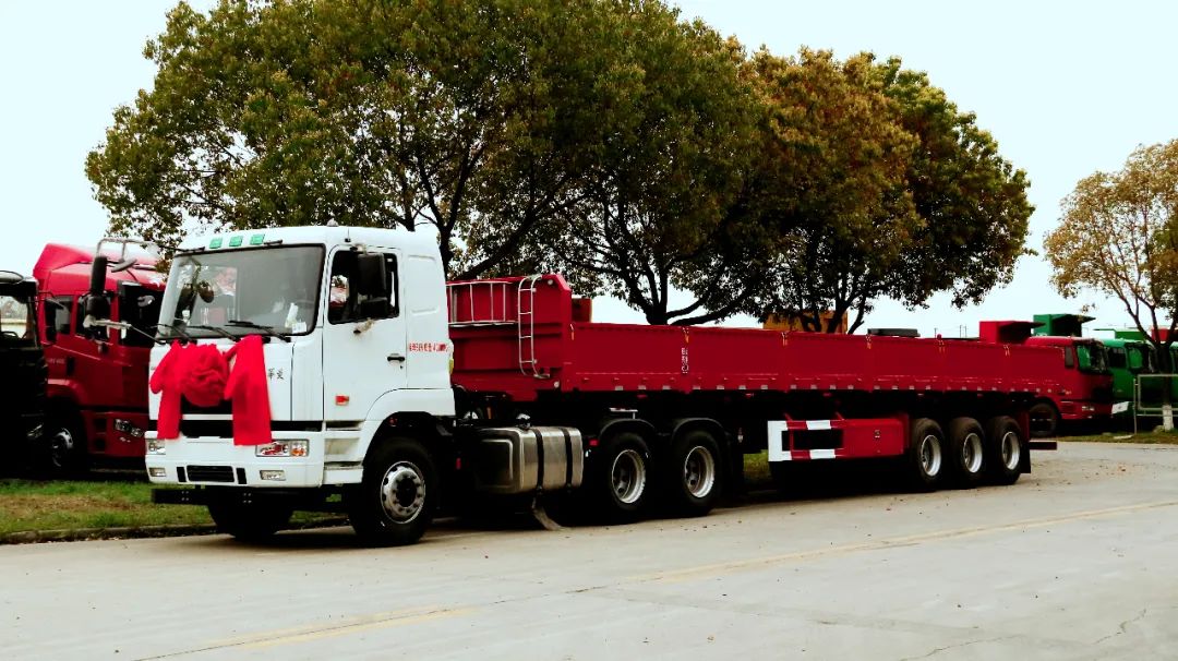资讯| 21台华菱星马侧翻半挂自卸车成功交付湖北客户