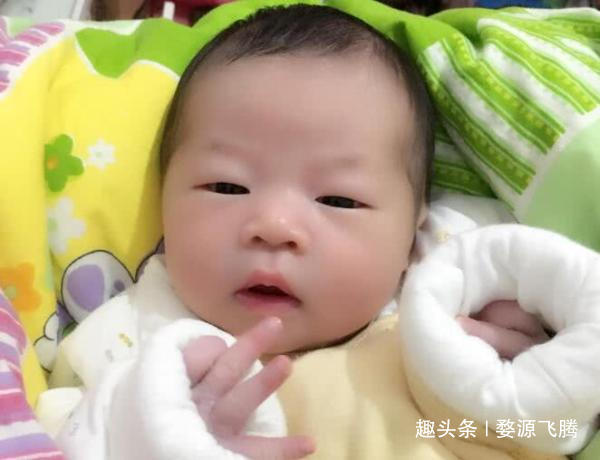 「动作」这3个动作也要少做，以免影响娃发育！照顾新生儿除了不能多抱