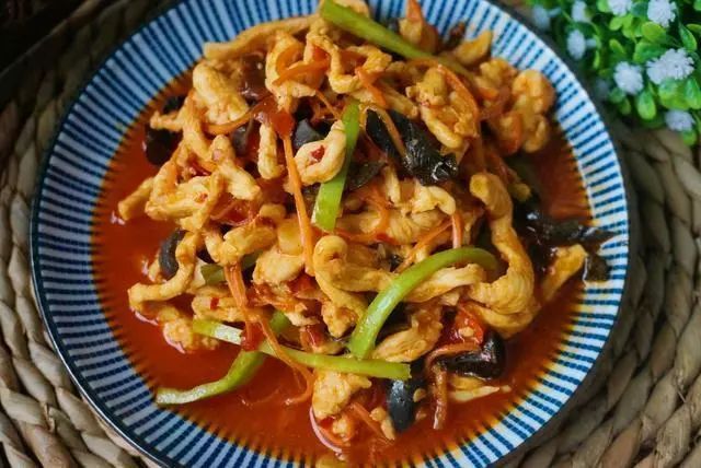 鱼香肉丝家常做法教程 25b1ecf86c7a44e1a9e53406027d1cb4.jpeg