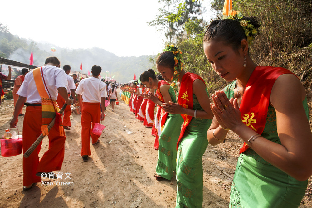 傣族有多少人口_傣族服饰