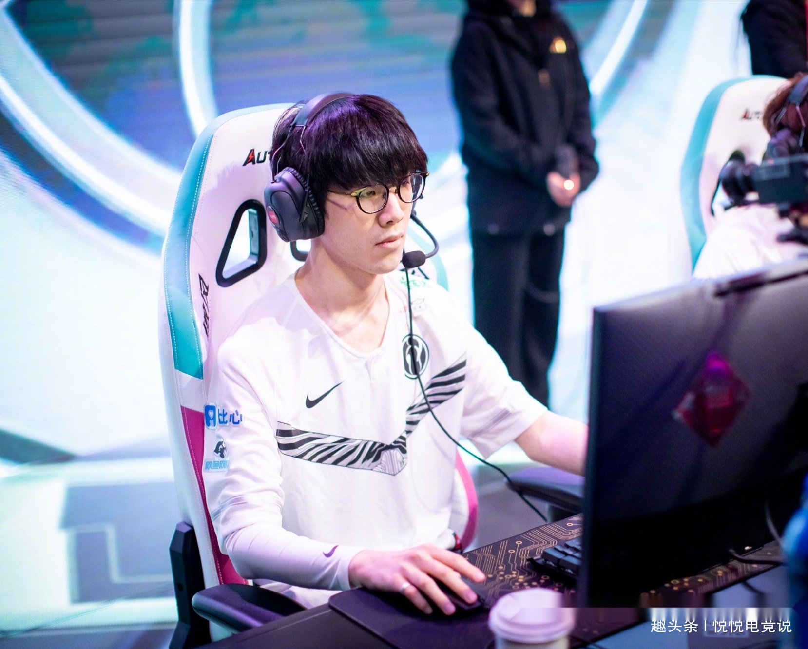 Why TheShy loves playing the piano outside League of Legends | ONE Esports