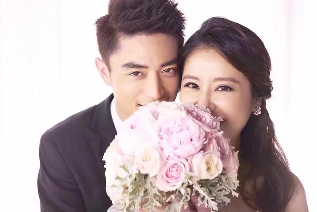 力破离婚谣言！霍建华林心如带女儿度假，幸福