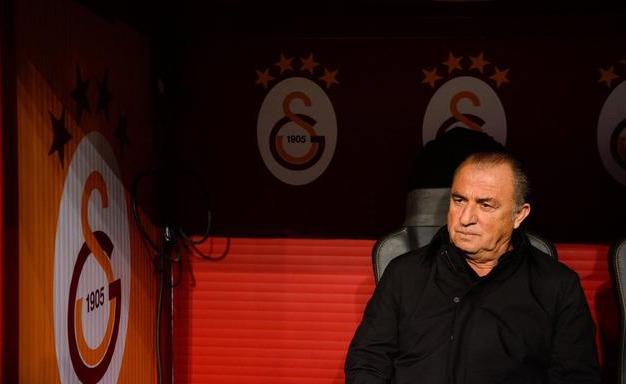 「特里姆」欧洲又1队沦陷！65岁副主席+66岁名帅1天内先后确诊，凌晨3点