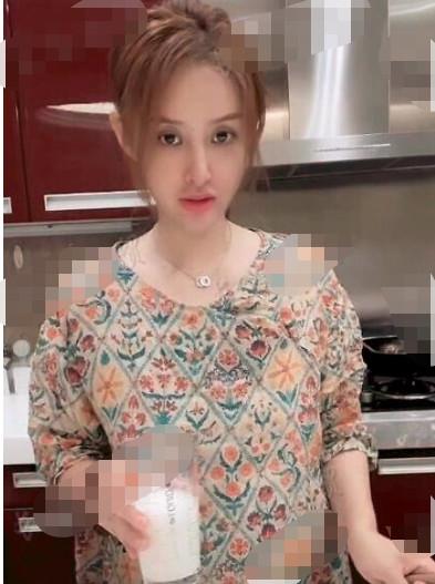 汪峰第三任妻子康作如近照曝光，40岁气质出众，