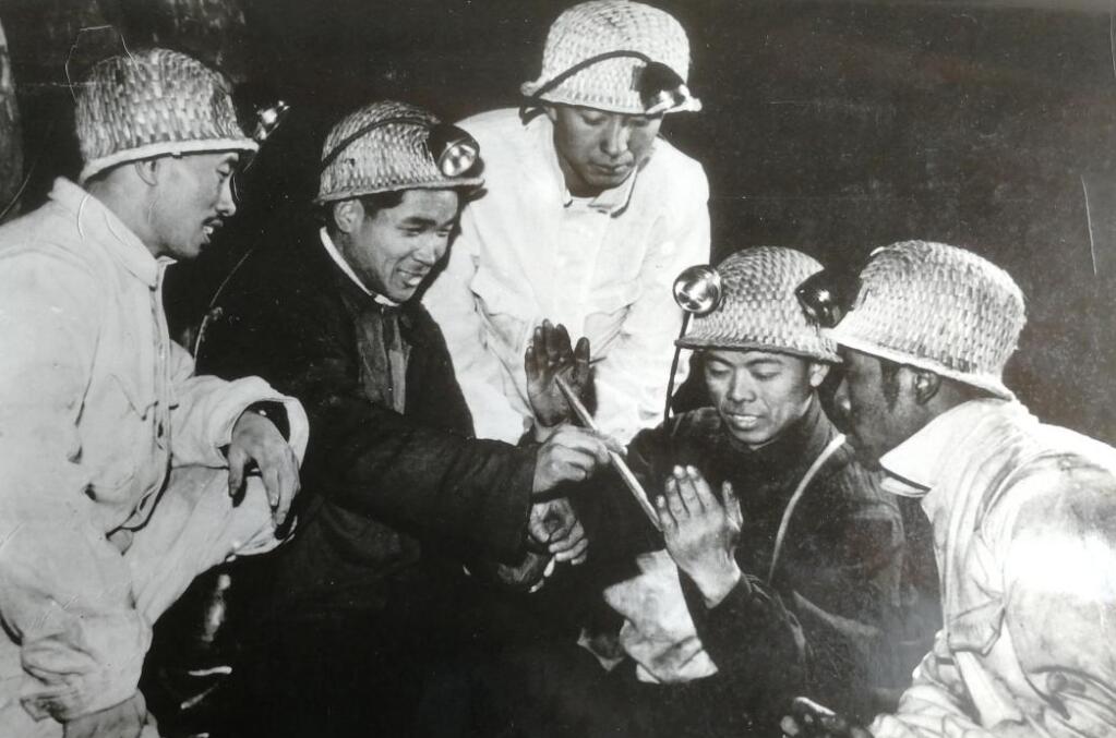 清朝东北人口有多少_北流隆盛镇有多少人口(2)