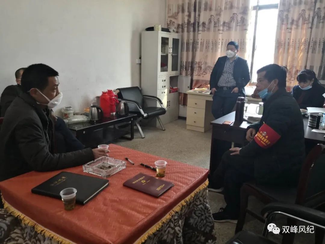让英雄走得安心程纪龙看望慰问向卫煌同志家属