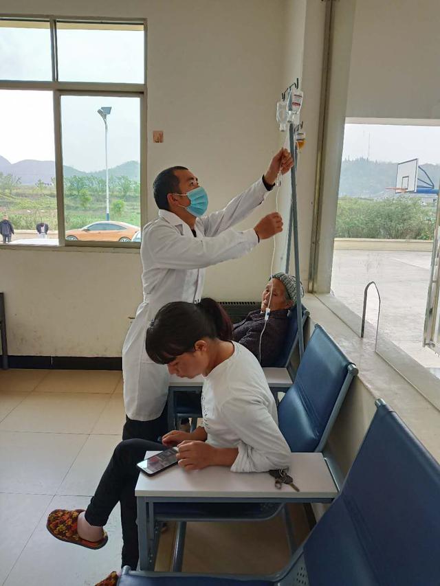 贵州省的贫困人口_贵州省人口专题图