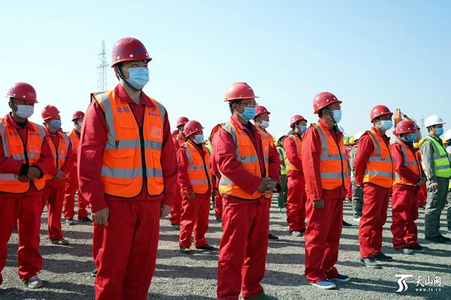 乌鲁木齐市2020年中_乌鲁木齐机场举行2020年度应急救援综合演练(2)