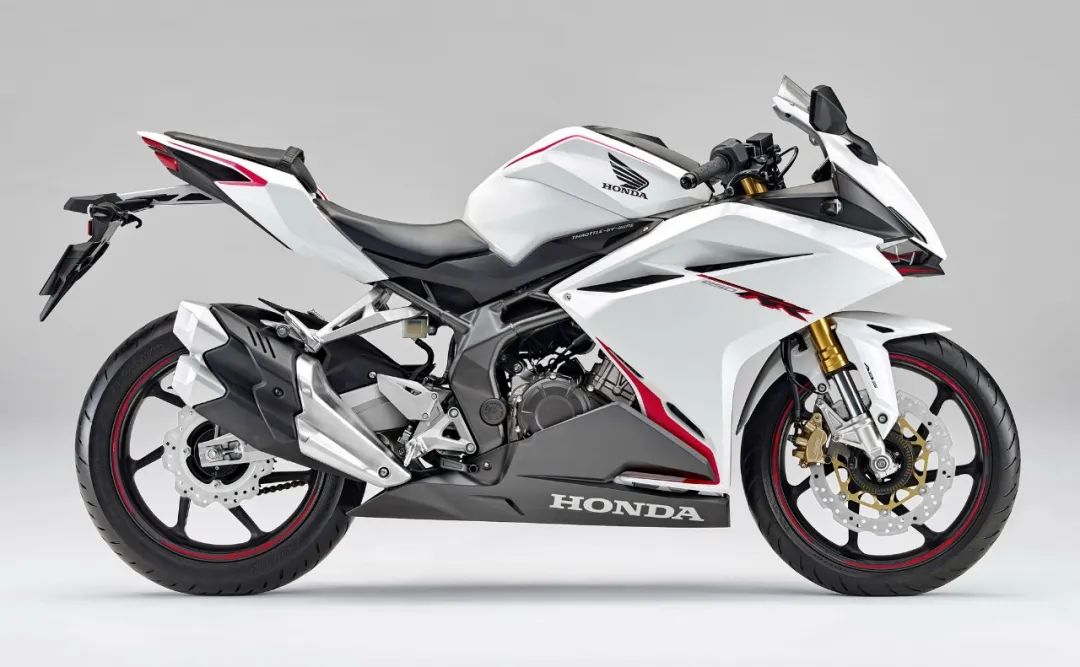 honda 或推新图案的本土版 c125,cbr250rr