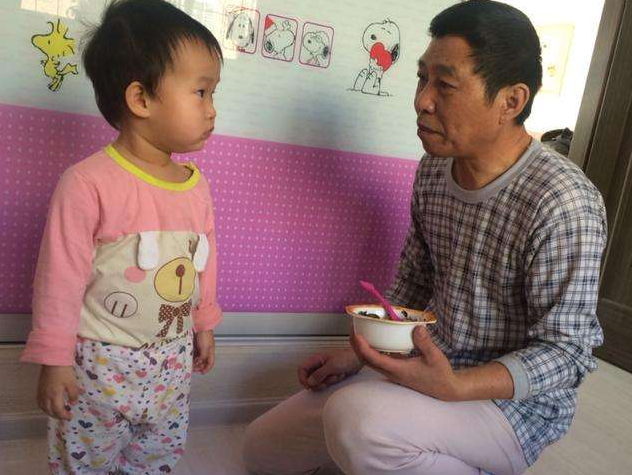 【孩子】比辣条还伤脾肺，提醒家长：再喂就是坑娃它们堪称“宝宝杀手”