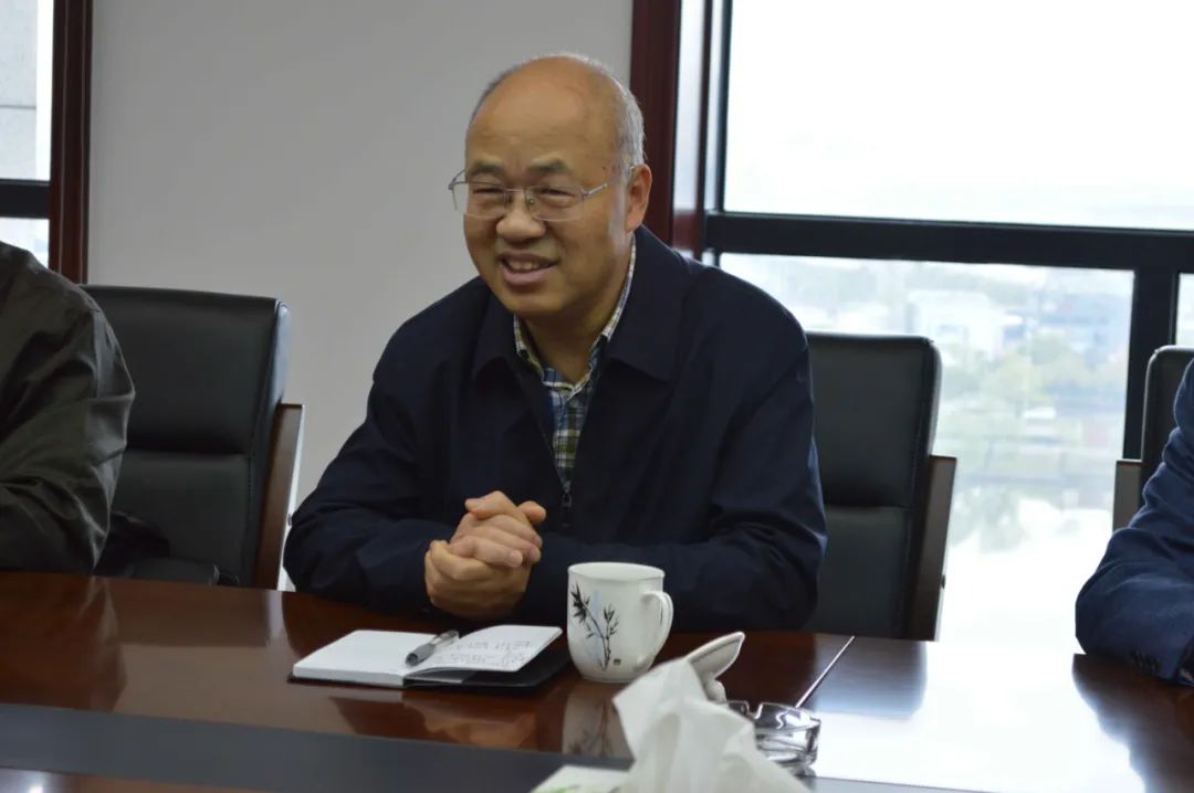 敢于担当敢于挑战市企业联合会会长尹永杰带队走访中成