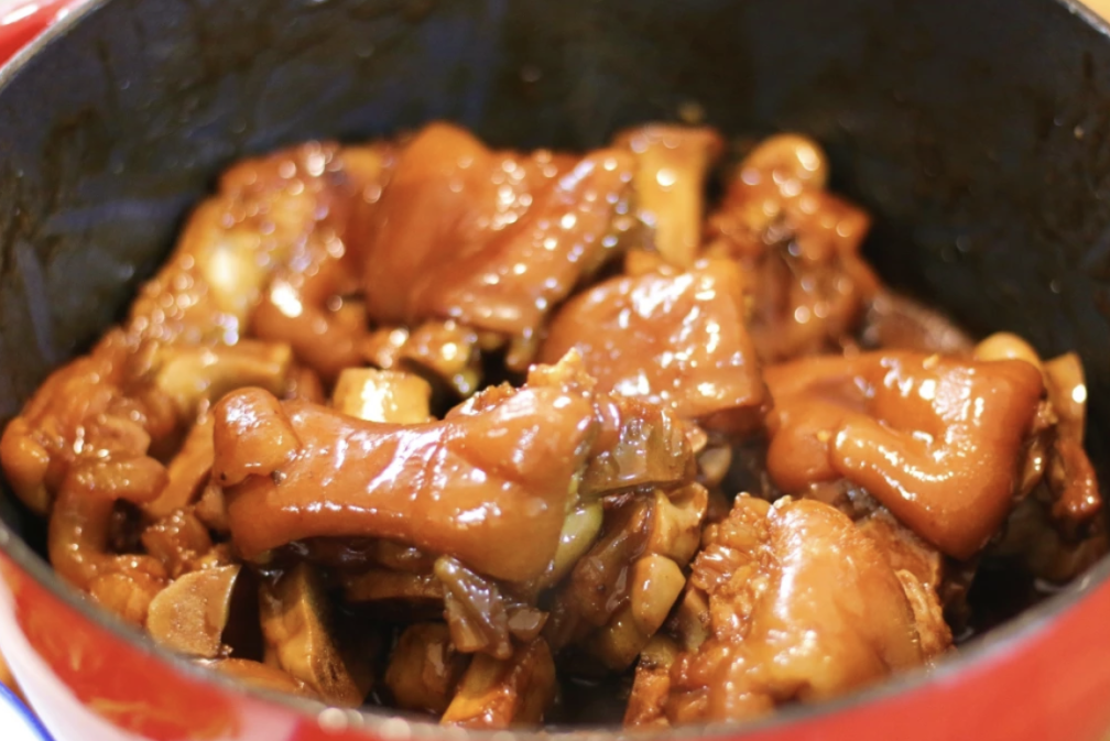 猪脚怎么做汤汁不粘稠 3bc21ddfed14492e8e2a11e3ee8df0fd.png