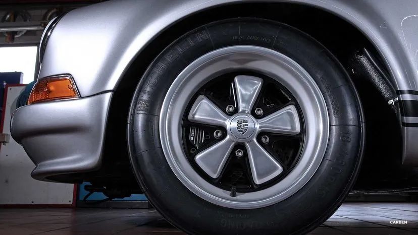 dpmotorsport推出定制版保时捷911向经典致敬