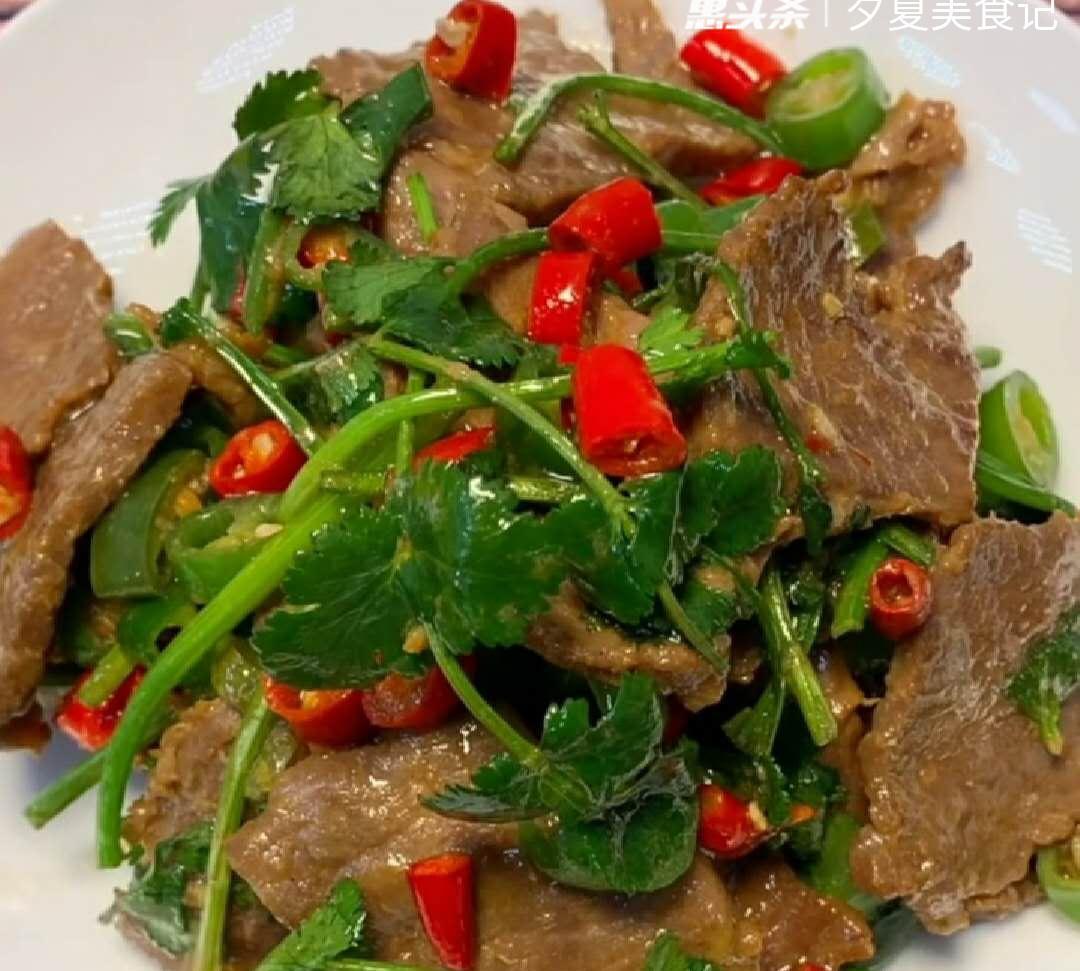 最简单的家常小炒牛肉 5ee746f363cc426485485352c4fbbd53.jpeg