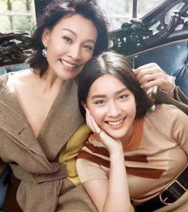 陈冲二婚幸福老来得女，却因“转让”领养的双