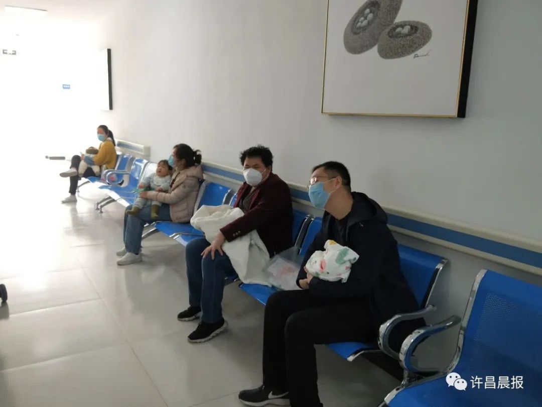 接种@【晨报聚焦】我太难了！许昌“宝爸”带娃遇世纪难题