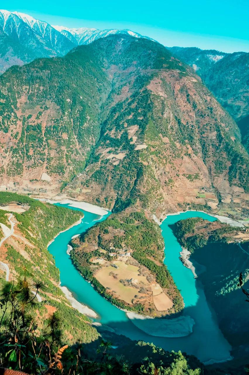 中国最美公路亮相云南!深入怒江大峡谷风景