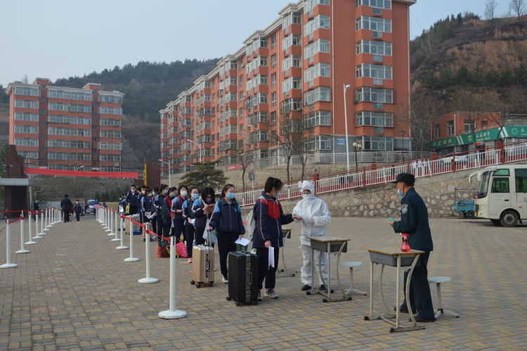 我们开学啦山西古交市高三复学校园纪实