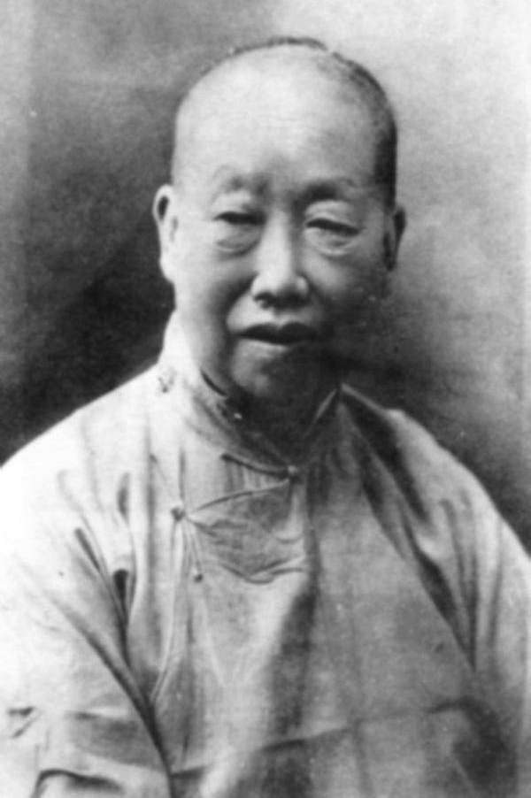 #方田黄#鉴赏|吴昌硕的十二方田黄印：“破古法”而“出己意”，