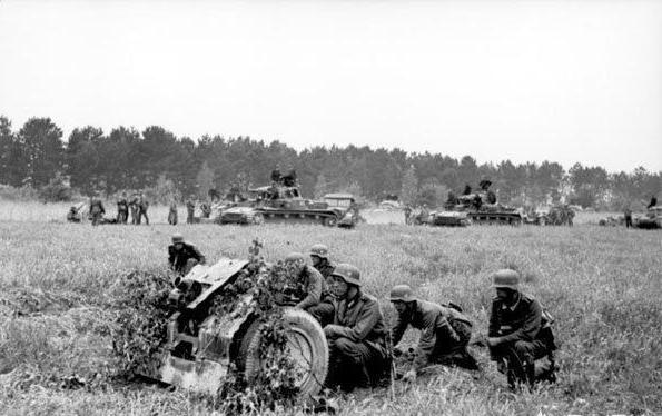 经典火炮 b139a9d8756940d4807ef61e3f53a9fc.jpeg