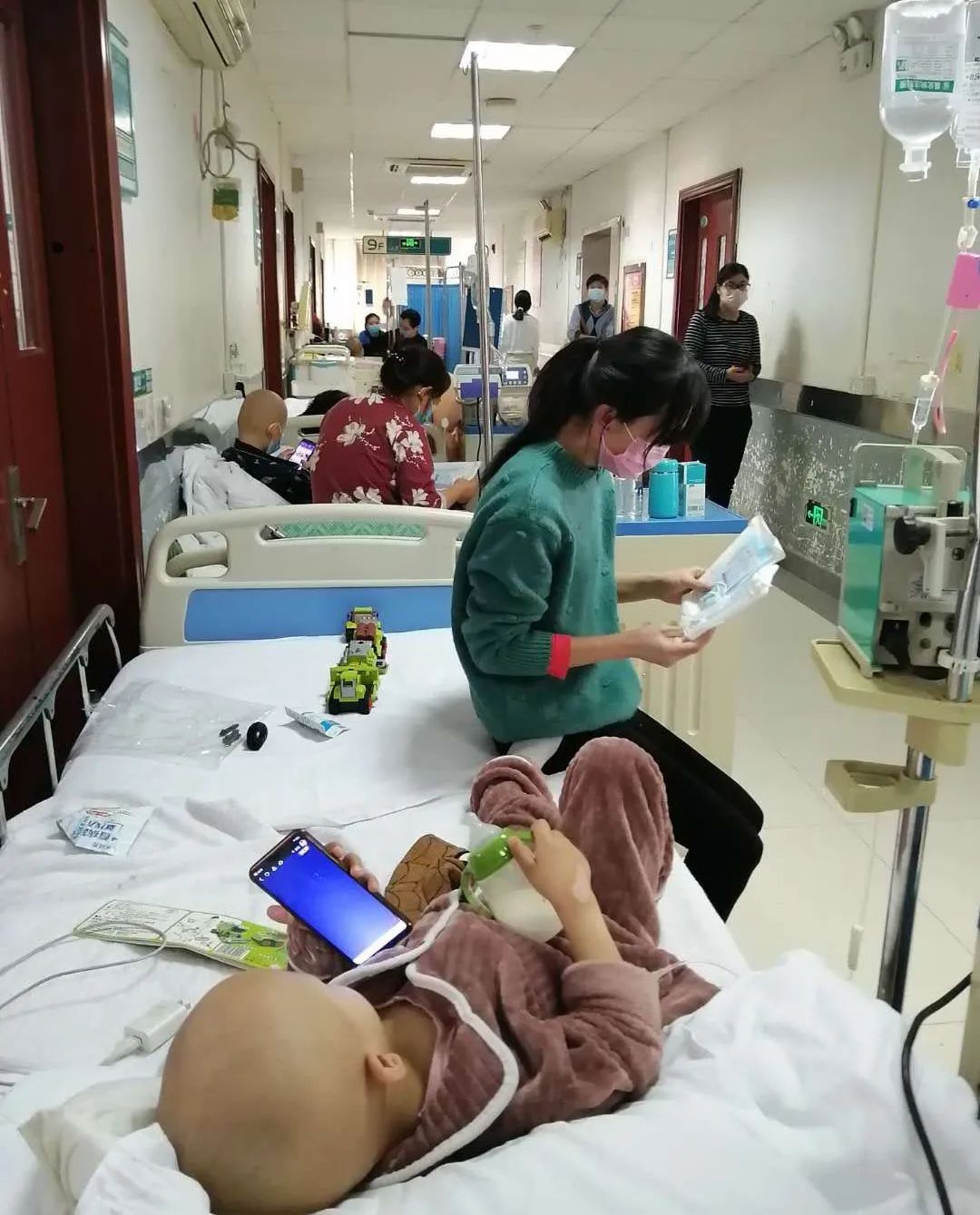 赠送病人口罩_戴口罩的卡通图片