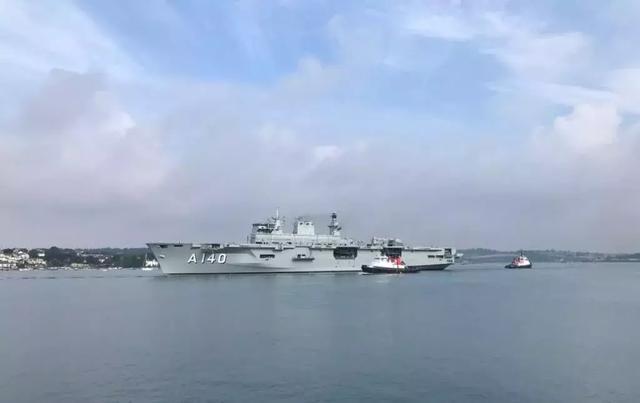 丘吉尔棺材板能压住吗？不用担心，英国拆掉坦